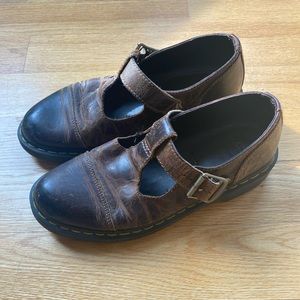 Doc Martens Mary Jane cracked leather shoes